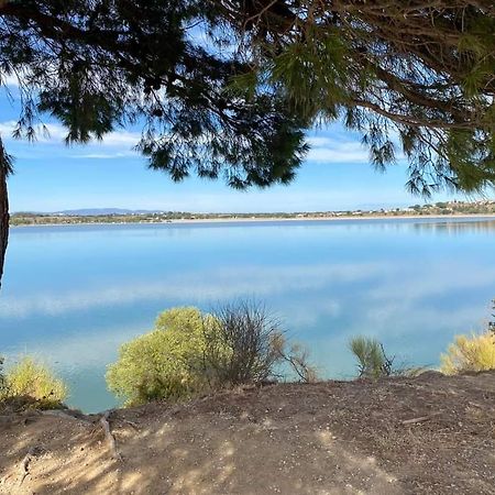 Tra mare e lago Montescot Esterno foto