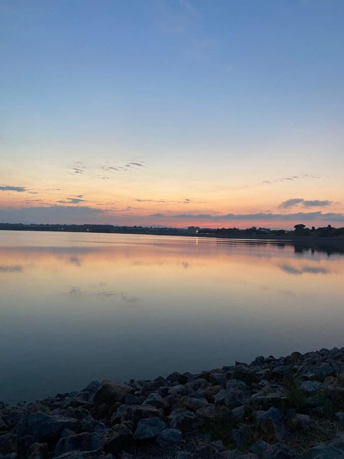 Tra mare e lago Montescot Esterno foto